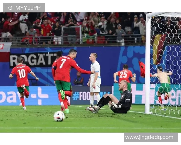 26号足球球星精彩表现回顾及其对球队的影响与贡献